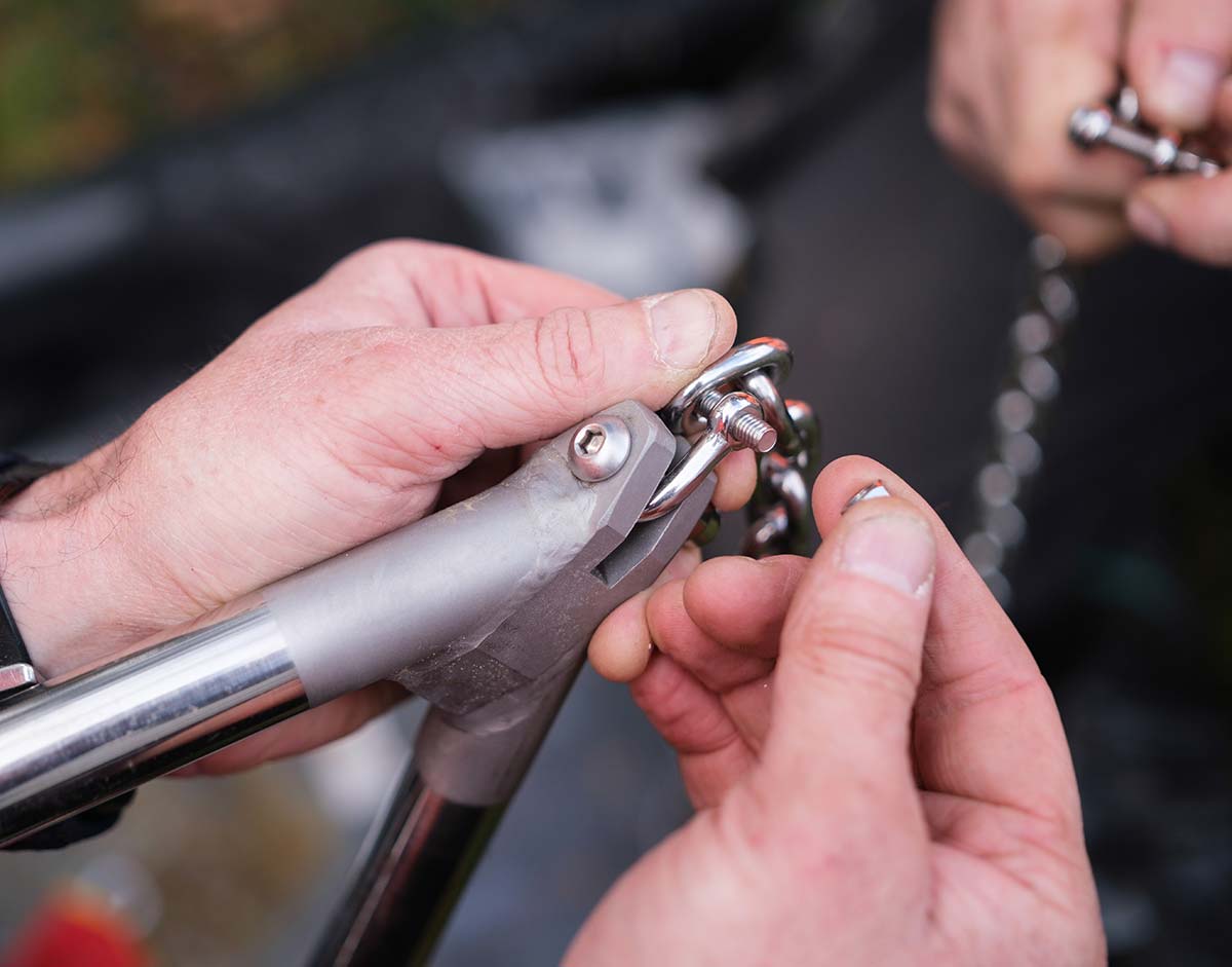 checking the safety of a bolt attached to a chain